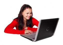 El  90 % de los Adolescentes Utilizan Internet para Hacer sus Deberes Escolares