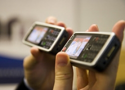 Alrededor de 1000 Millones de Personas Acceden a Internet con de sus Teléfonos Móviles